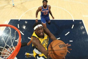 西亚卡姆意外战胜加拿大队，出色发挥引爆全场！的简单介绍-爱游戏