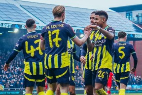 足总杯今晚走向成谜，英格兰国家队刷新队史纪录，引发热议，临场指挥获称赞的简单介绍-ayx爱游戏体育官方