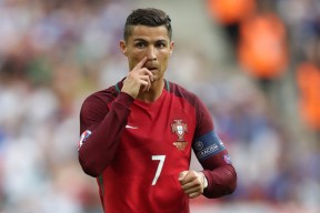 TL带队取胜！穆古鲁扎关键时刻爆冷赢得满堂喝彩-ayx爱游戏博彩