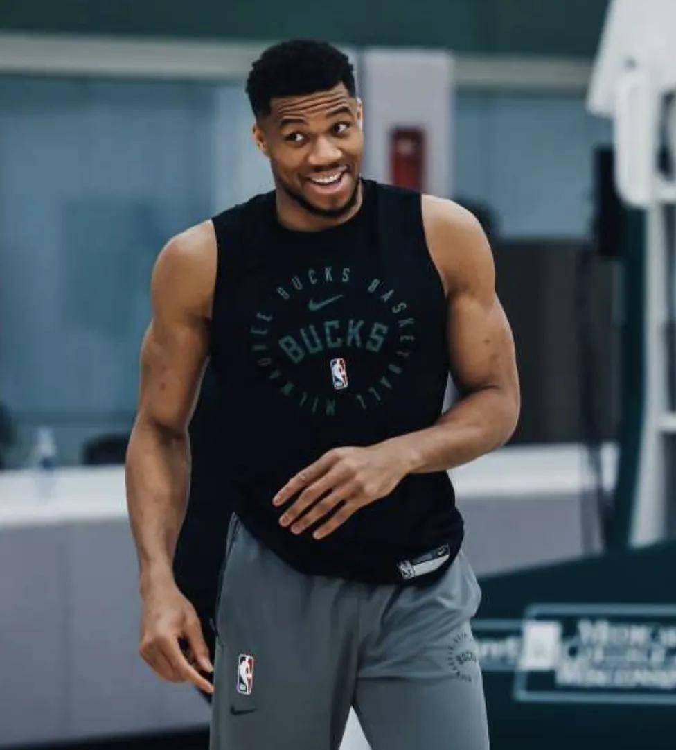 字母哥官方宣布刷新纪录新规，TES引发争议！(字母哥集锦2020)