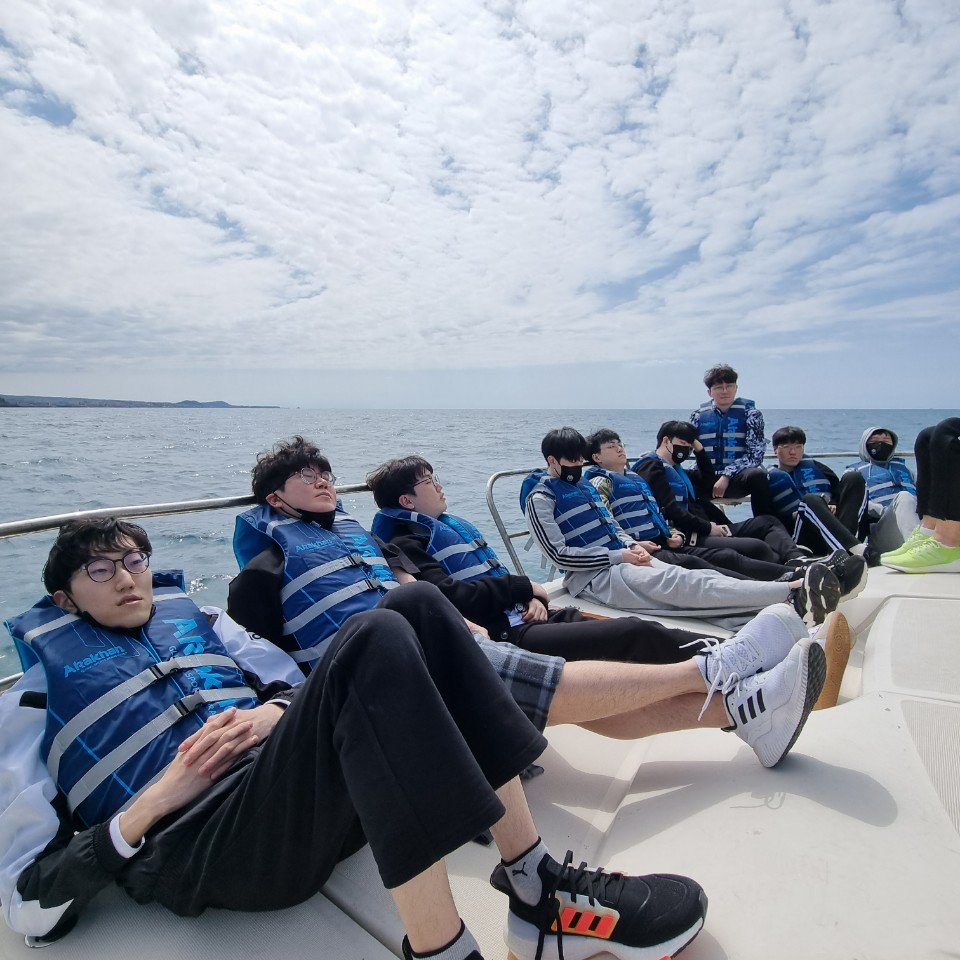 JackeyLove新星败北表现突出，C9前途光明！的简单介绍