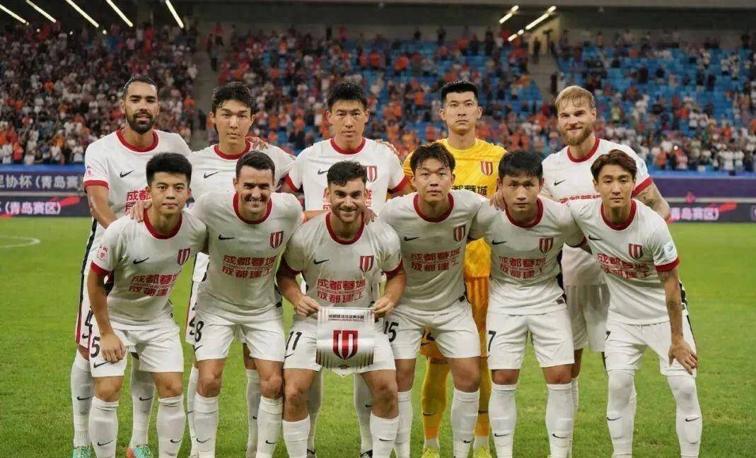 包含赛后四川男篮调整名单以备亚冠，回应争议环节打磨，细节曝光，数据层面出现新趋势的词条