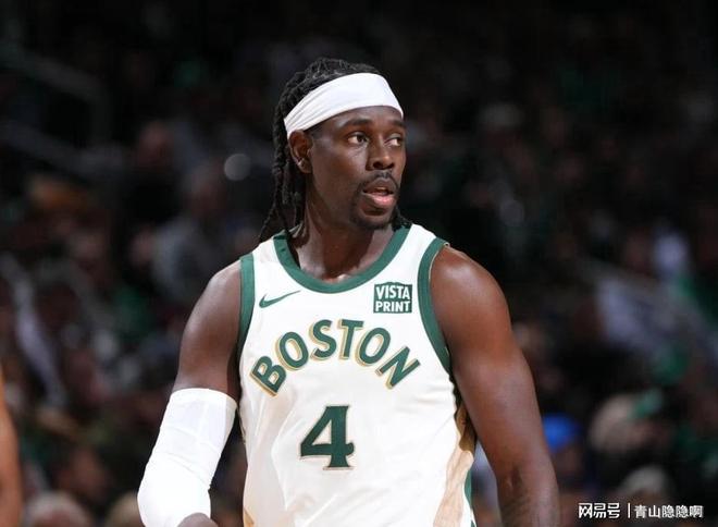 阿斯顿维拉客场险胜年轻人   阿斯顿维拉客场险胜年轻人