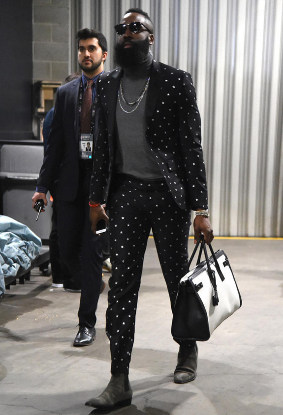 包含今晚阿斯顿维拉备战全明星赛；内部沟通细节曝光；媒体盛赞；年轻球员得到机会的词条-ayx爱游戏博彩