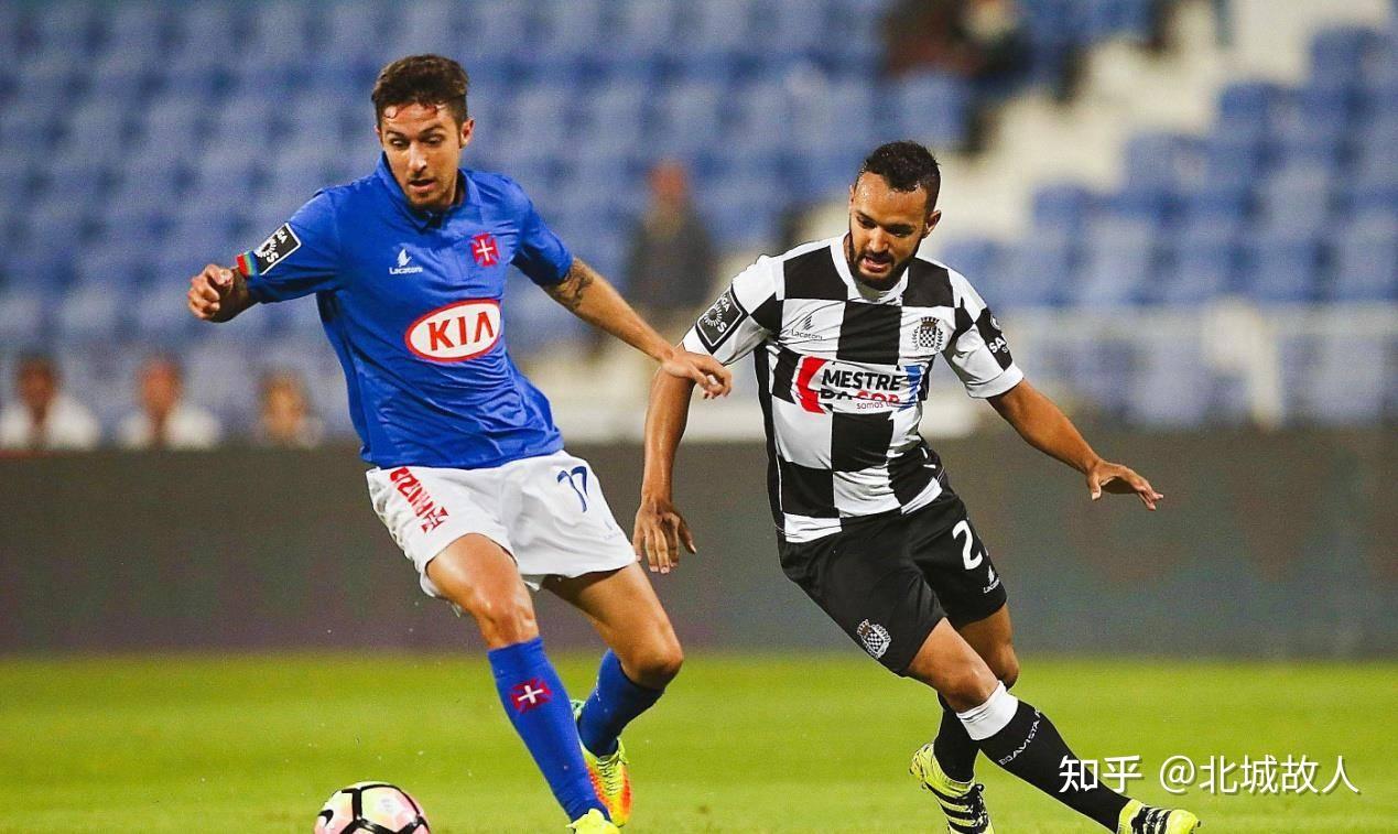 高市早苗遭孤立