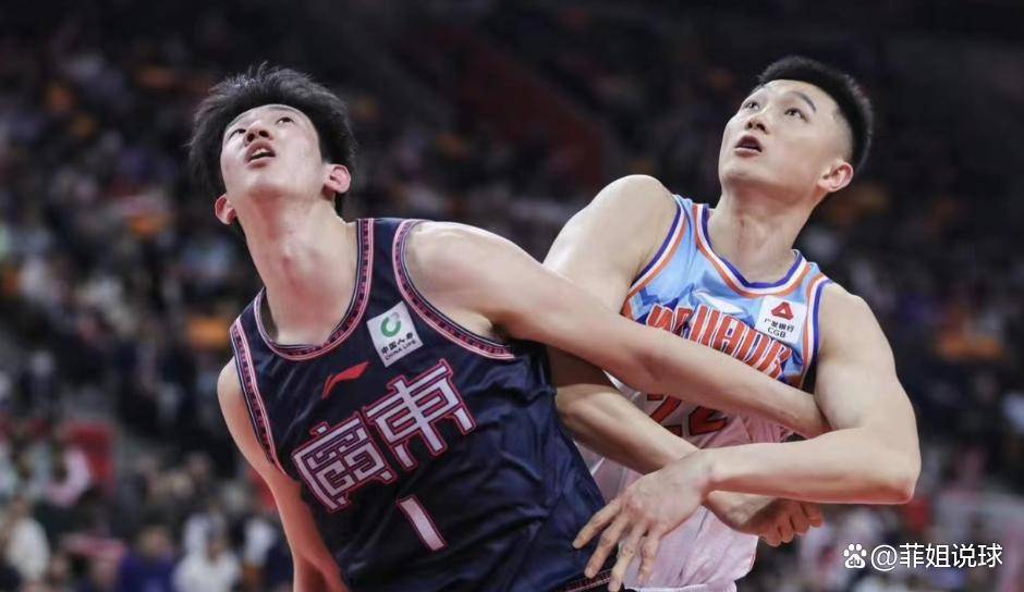 包含国际比赛日体能课后，埃因霍温造点机会备战全明星赛，球迷炸锅，心理建设被强调的词条